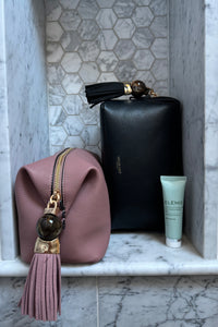 ‍‍FREE Virginia Toiletry Bag With Orders over £99