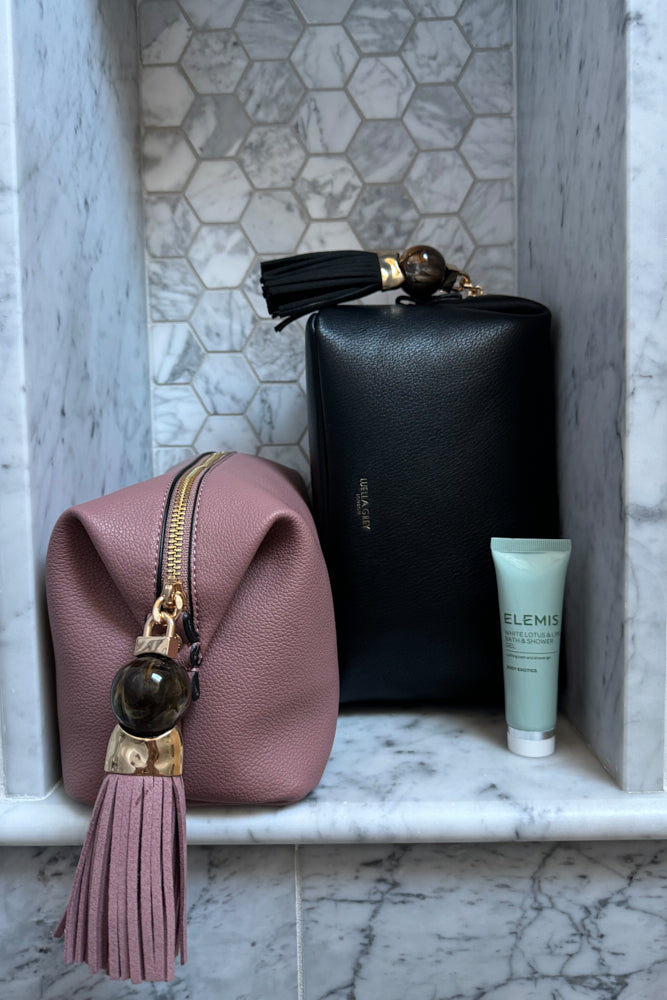 ‍‍FREE Virginia Toiletry Bag With Orders over £99