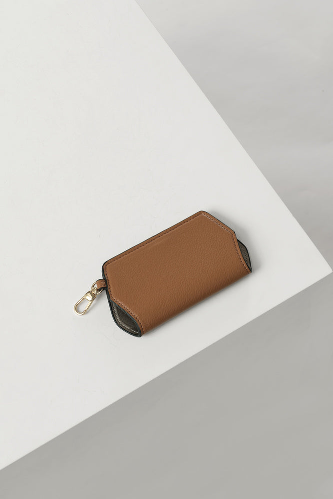 Izzy Camel Sunglass Case