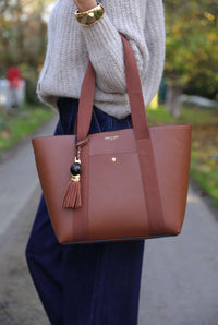 Benita Conker Casual Tote With Pouch