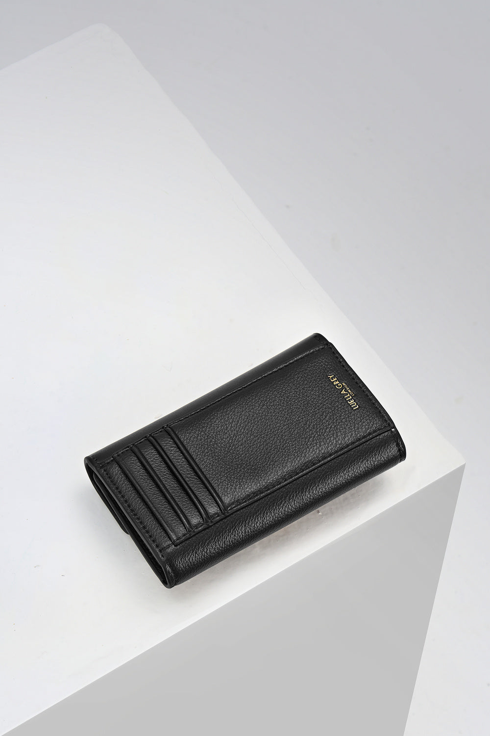 Leontina Black Medium Purse