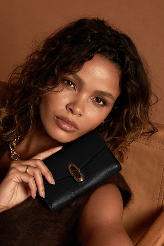 Leontina Black Medium Purse