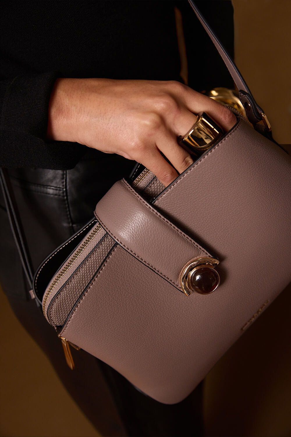 Mills Peat Crossbody