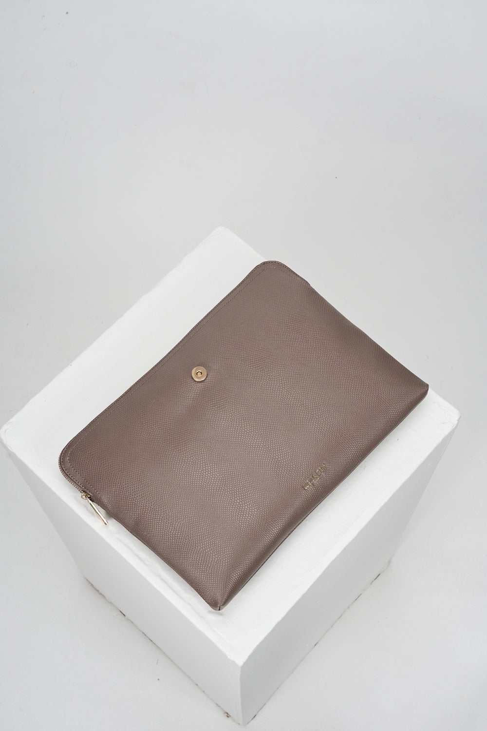 Stella Peat Laptop Tote
