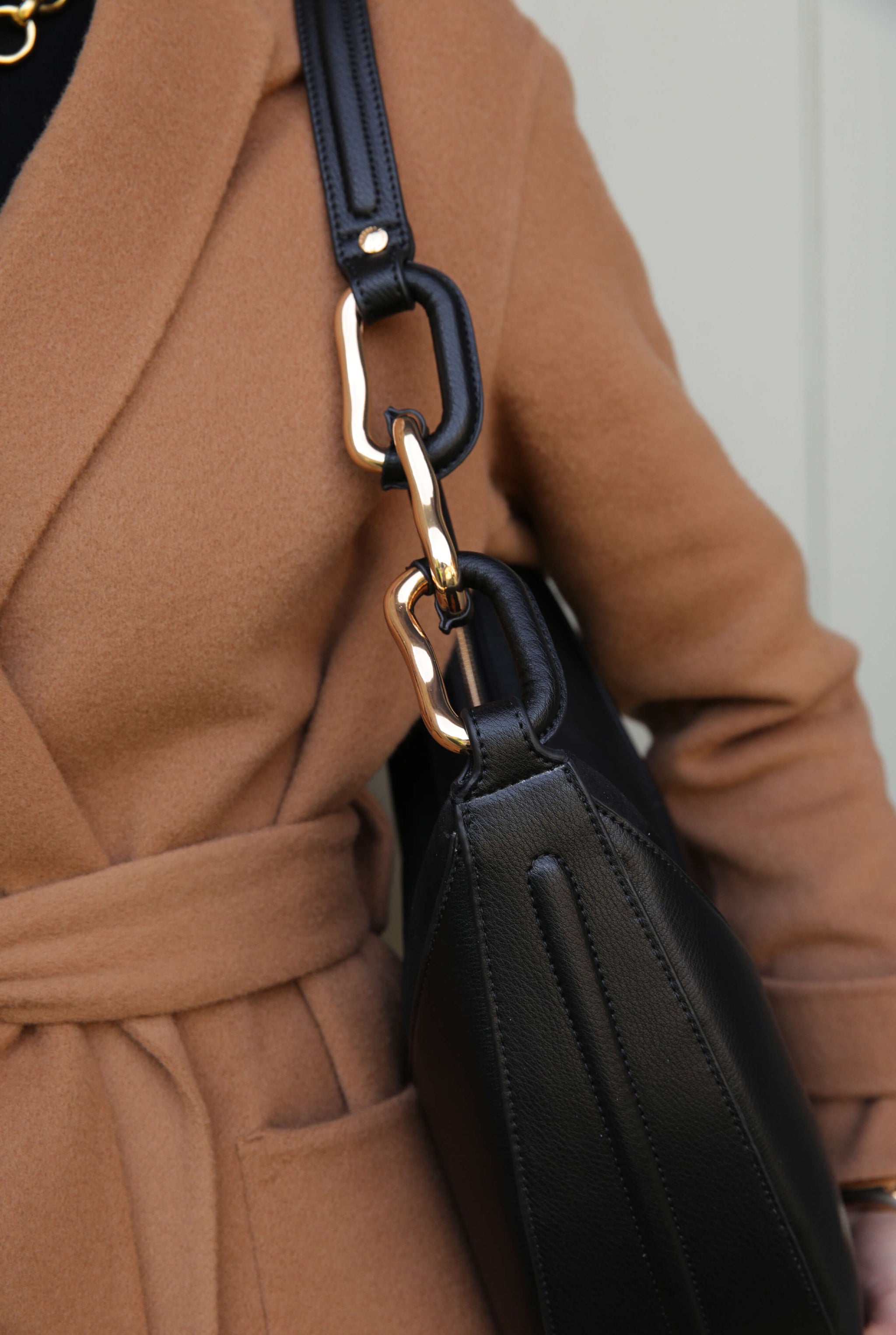 Thelma Black Scoop Hobo