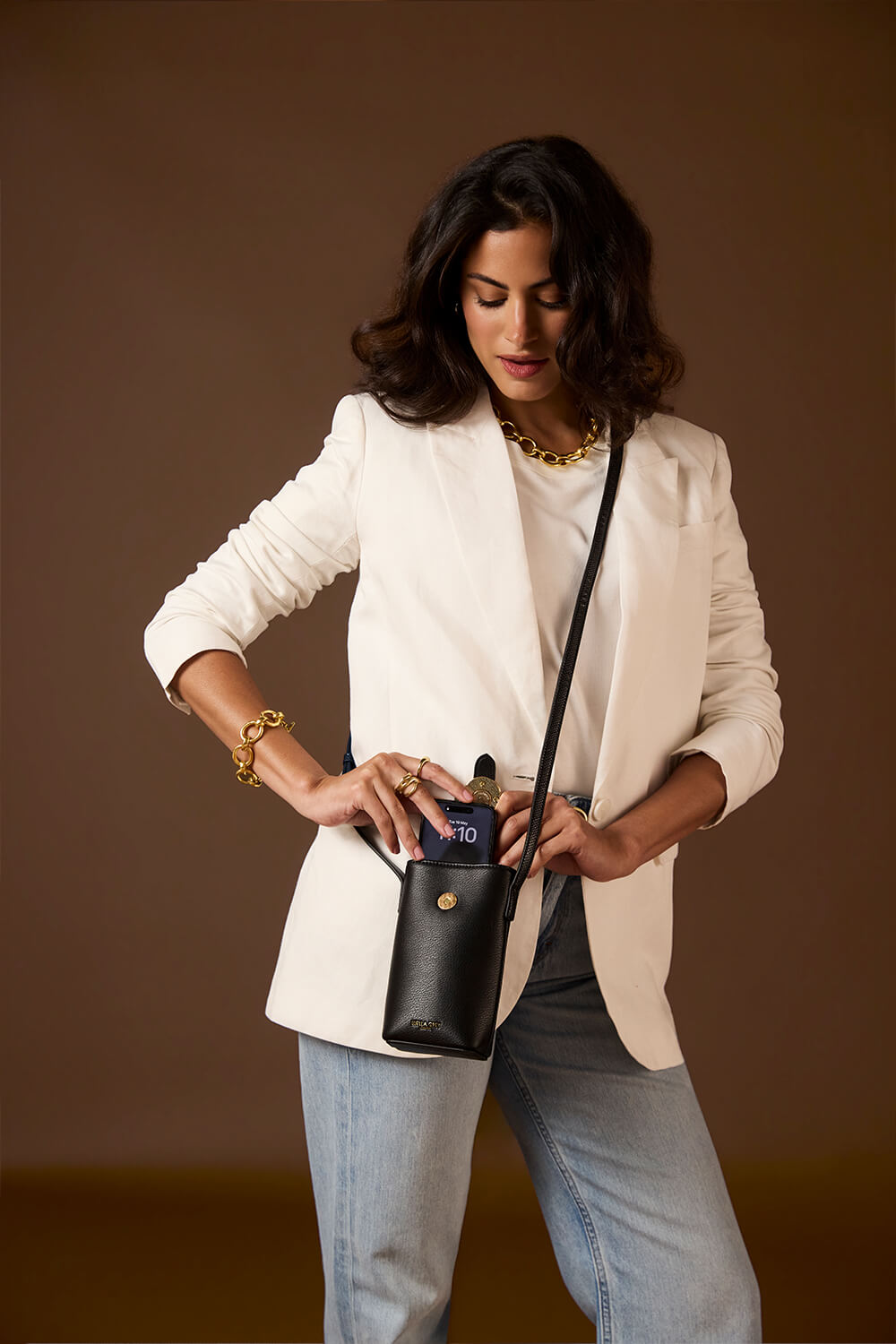 Wren Black Phone Bag