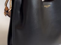 Video of Pheobe Tote with inner and outer details 